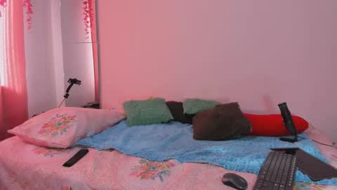 lanastone86 online show from 11.13.25