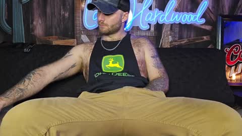 Snapshot of lancehardwood222 chatting on 01.02.25 LANCE online show from 01.02.25