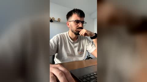 Snapshot of lander920612 chatting on 02.26.26 lander920612 online show from 02.26.26