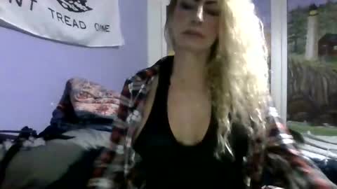 Snapshot of landofeden chatting on 07.18.26 landofeden online show from 07.18.26