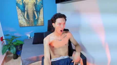 Snapshot of langelo_el chatting on 05.19.26 langelo_el online show from 05.19.26