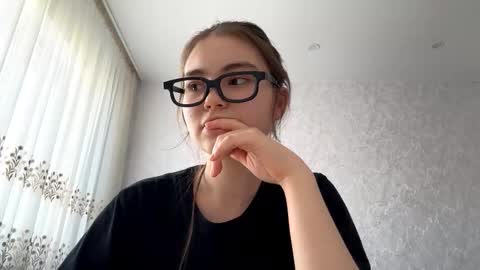 Snapshot of lanihadland chatting on 03.17.26 Alice online show from 03.17.26