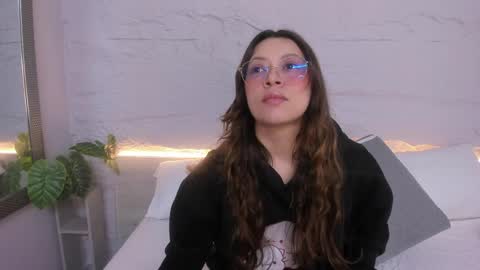 Snapshot of lanna_18_ chatting on 04.07.26 Lanna online show from 04.07.26