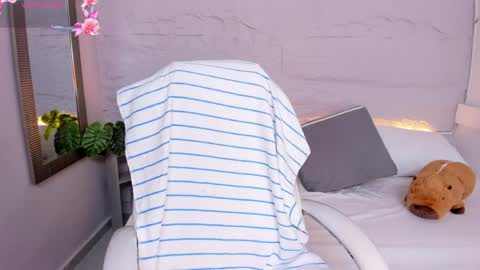 Snapshot of lanna_18_ chatting on 04.11.26 Lanna online show from 04.11.26