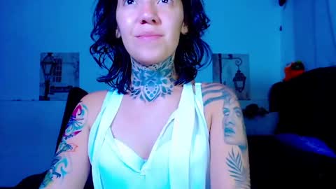 Snapshot of lannie_gonzales chatting on 05.09.26 LANNIE online show from 05.09.26