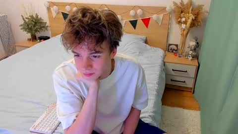 Fandi online show from 02.04.25