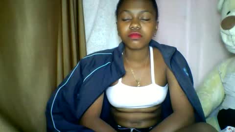 lara_belle online show from 05.17.26