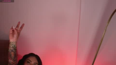 Snapshot of lara_bombshelll chatting on 04.19.26 Lara online show from 04.19.26