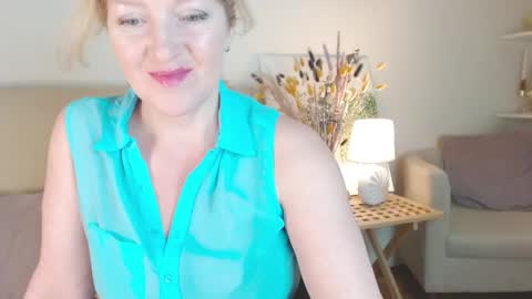 Snapshot of lara_fisher chatting on 05.03.26 lara_fisher online show from 05.03.26