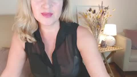 Snapshot of lara_fisher chatting on 08.04.26 lara_fisher online show from 08.04.26