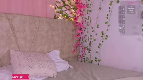 Lara Gill online show from 04.18.26