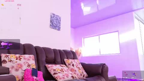 Snapshot of lara_giraldo chatting on 06.29.26 Hello Guys I am Lara Giraldo WELCOME To my room online show from 06.29.26
