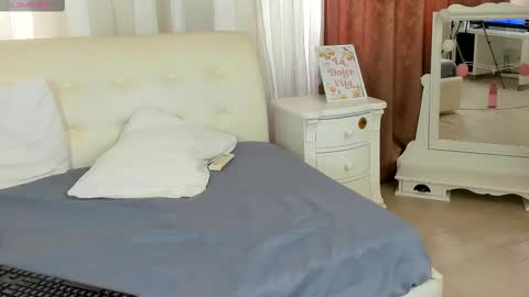 Lara online show from 02.18.25