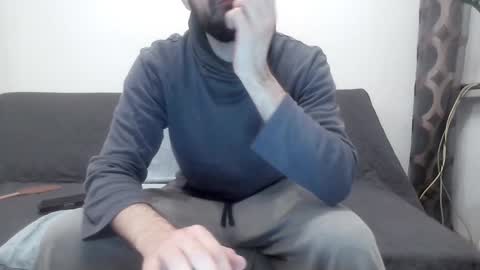 Snapshot of laraaan chatting on 12.29.24 laraaan online show from 12.29.24