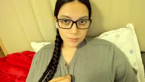 Snapshot of laracamille chatting on 05.17.26 lara online show from 05.17.26