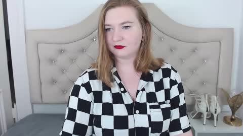 LaraFlirt online show from 01.24.25