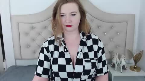 LaraFlirt online show from 01.30.25