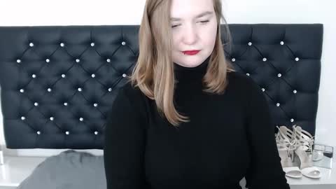 LaraFlirt online show from 02.12.25