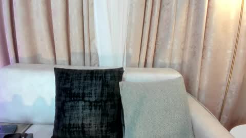  Lara Gold  online show from 12.14.25