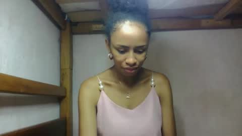 larah98 online show from 02.12.26