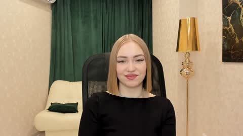 larakrein online show from 12.04.24