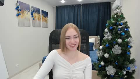 larakrein online show from 12.25.24