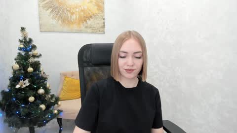 larakrein online show from 12.29.24