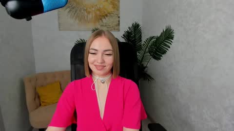 larakrein online show from 01.09.25