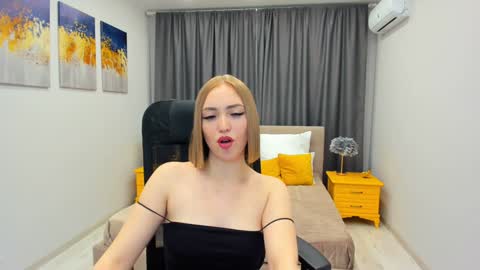 larakrein online show from 01.30.25