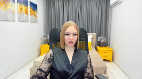 larakrein online show from 01.31.25