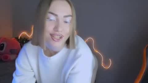 LaraKrein lk online show from 12.16.25