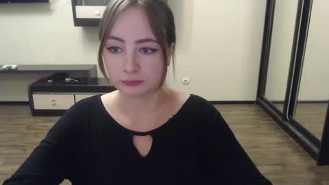 Laralianna online show from 12.09.24