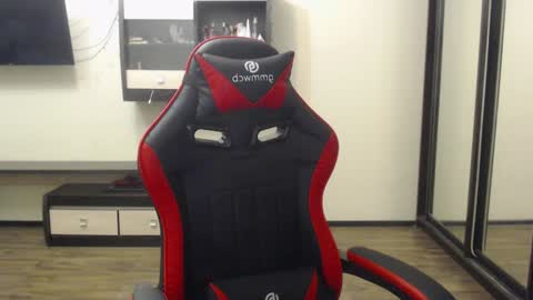 Laralianna online show from 12.25.24