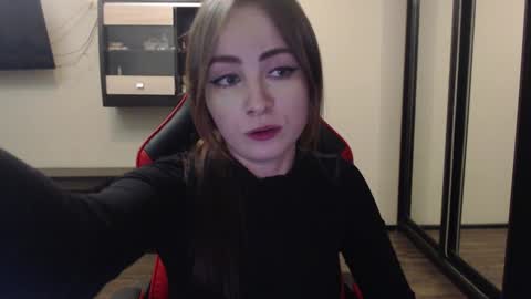 Laralianna online show from 01.07.25