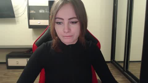 Laralianna online show from 01.10.25