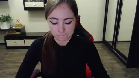 Laralianna online show from 09.16.25