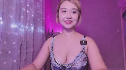 Snapshot of laramiaa chatting on 08.01.26 Lara online show from 08.01.26