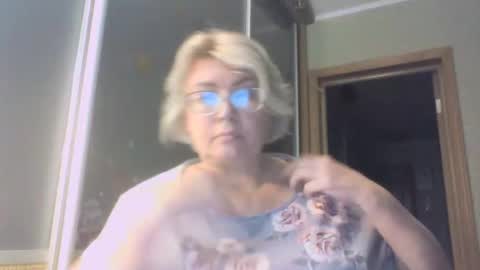 Snapshot of laramrs chatting on 09.23.25 laramrs online show from 09.23.25