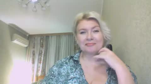 Snapshot of laramrs chatting on 10.23.25 laramrs online show from 10.23.25