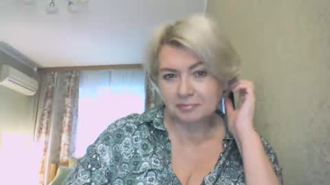 Snapshot of laramrs chatting on 11.03.25 laramrs online show from 11.03.25