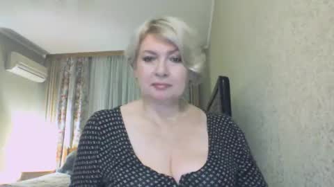 Snapshot of laramrs chatting on 11.12.25 laramrs online show from 11.12.25