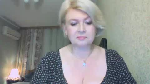 Snapshot of laramrs chatting on 12.02.25 laramrs online show from 12.02.25