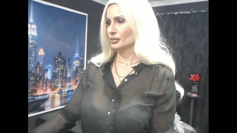 laras_moans online show from 02.04.25