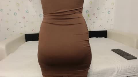 larataylorrr online show from 10.09.25