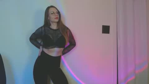 larawintersxxx online show from 12.18.25