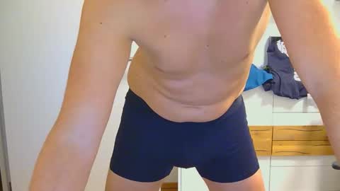 Snapshot of lari8989 chatting on 11.13.25 lari8989 online show from 11.13.25