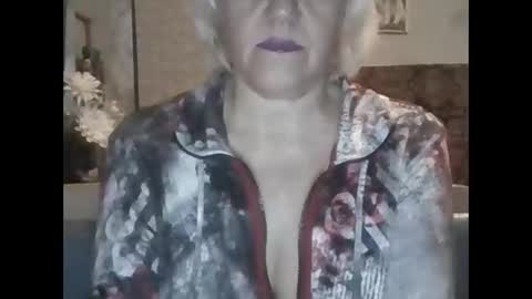 larisaq4ugo24 online show from 11.16.25