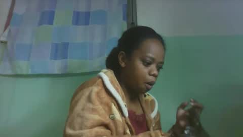 larissa645771 online show from 10.17.25