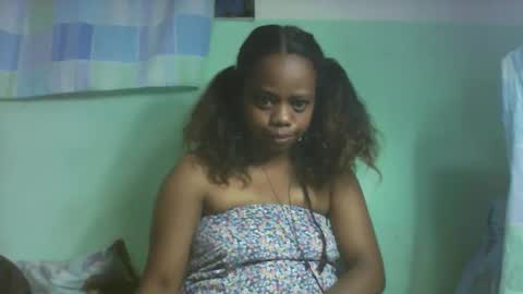 larissa645771 online show from 10.17.25