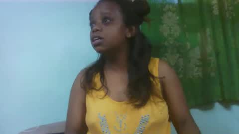 larissa645771 online show from 12.18.25